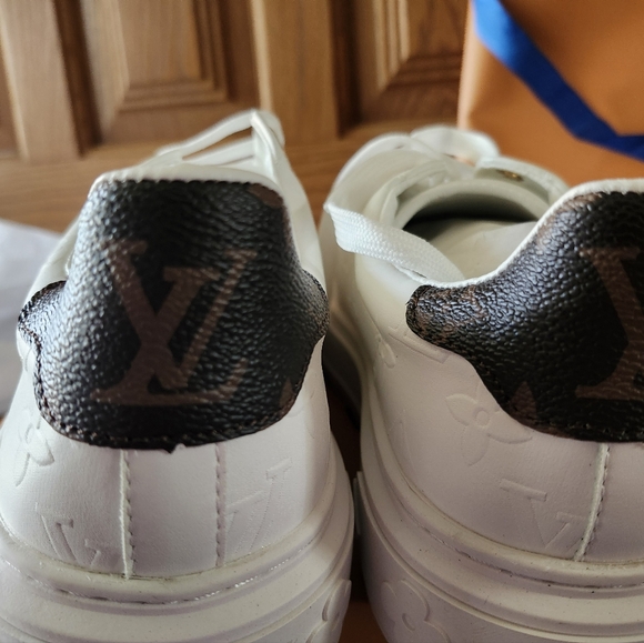 Front Row L.V. sneakers 👟 - Picture 3 of 7